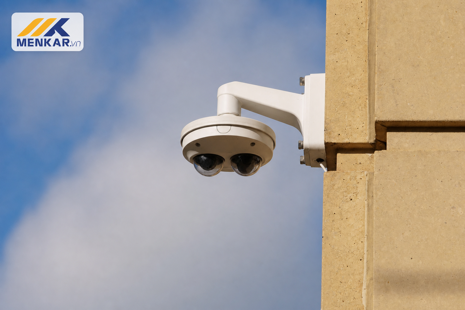 Camera ngoài trời chống nước lắp trên tòa nhà